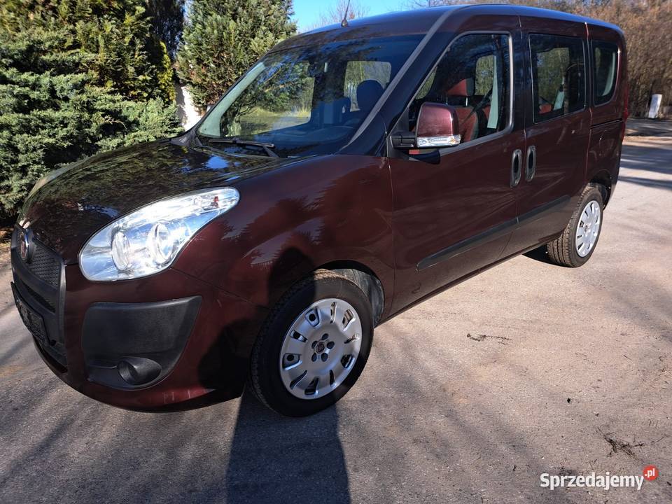 Śliczny Fiat Doblo 14 benzyna 90 2011r 5 osób 90KM Tomaszów Mazowiecki