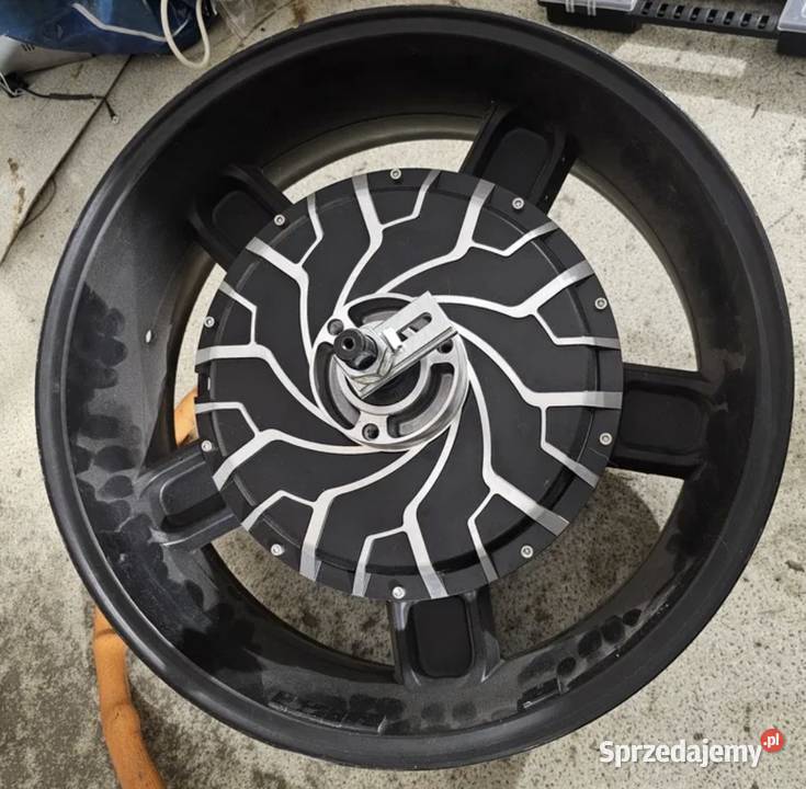 Silnik PMSM QSMOTOR QS273 17 x6 10kW 20kW peak Bieliny