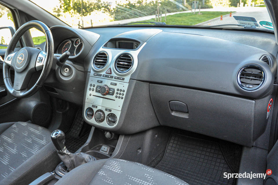 Opel Corsa 14 LPG Lift 2011 r Samochody osobowe Wrocław