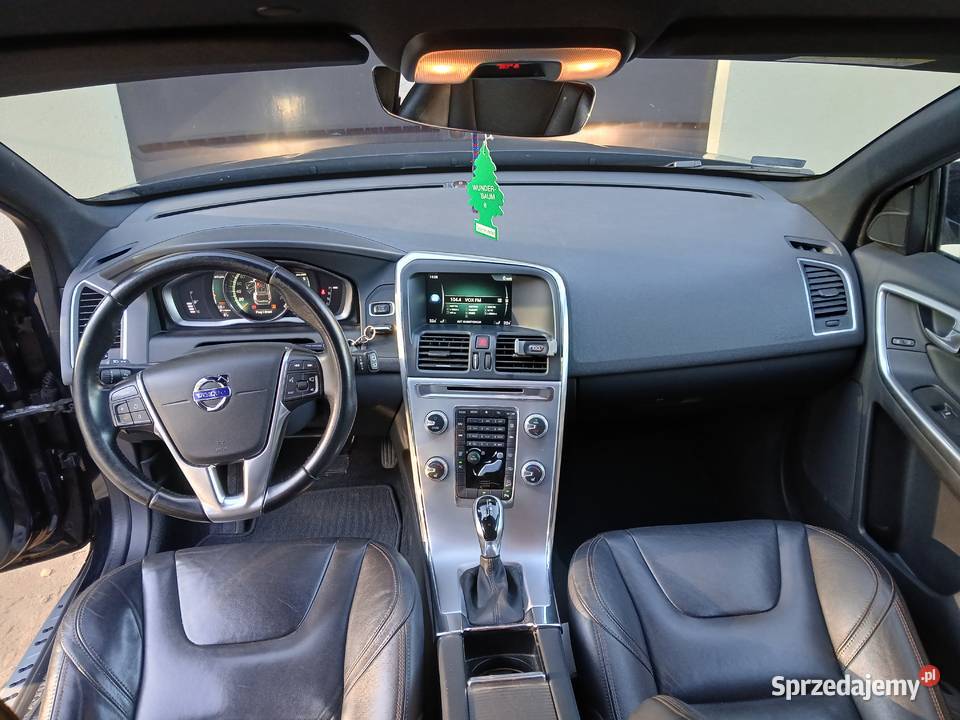 VOLVO XC 60 2016 24D 240