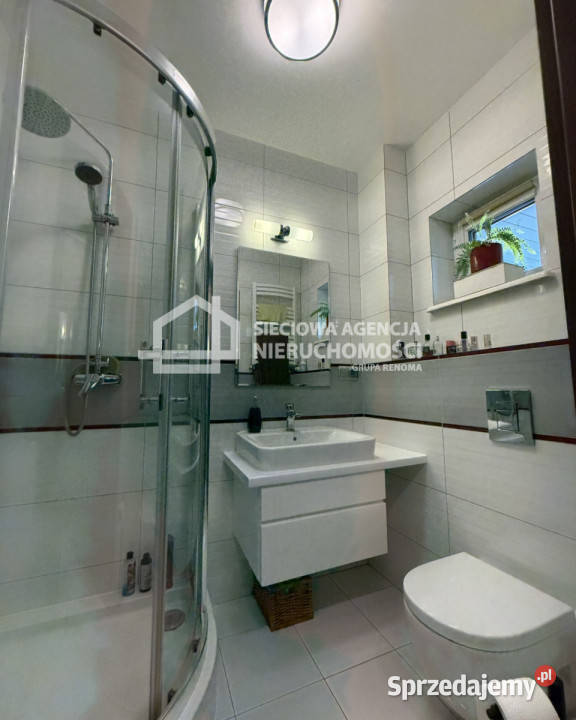 sprzedaży domu bliźniaka Gdynia 15844m2 Rok budowy 2020