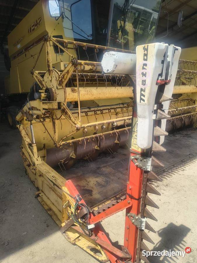 Kombajn zbożowy Holland TF 42 Zwoleń