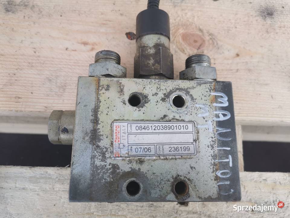 Zamek hydrauliczny łapy Manitou MT 2003r Pozostałe Wilkowo