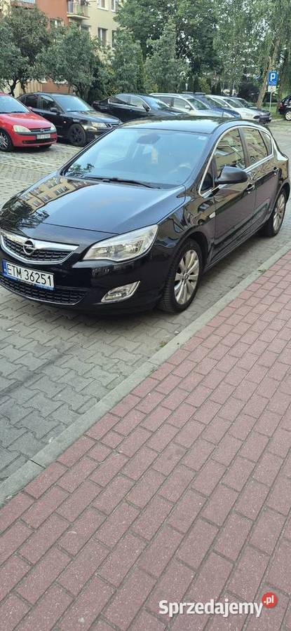 Sprzedam Astrę J 2011 13 cdti Astra