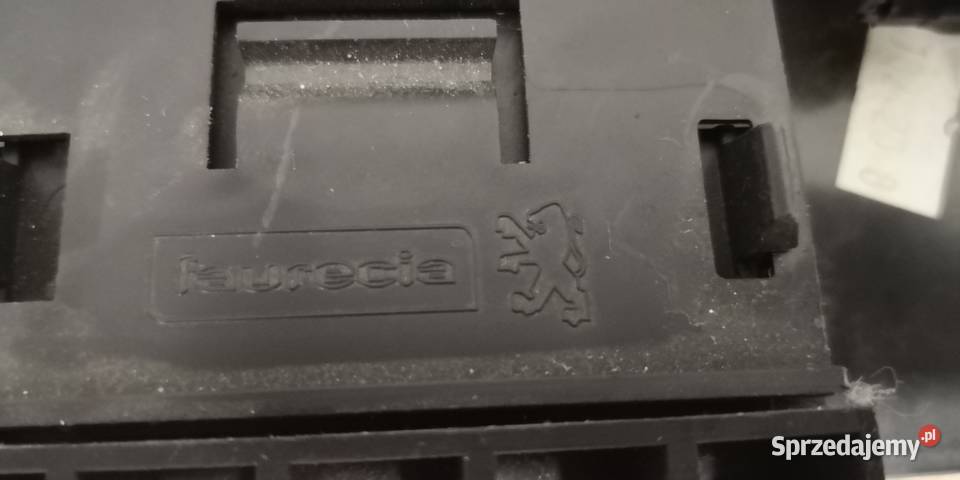 Panel środkowy Peugeot 207 Kutno