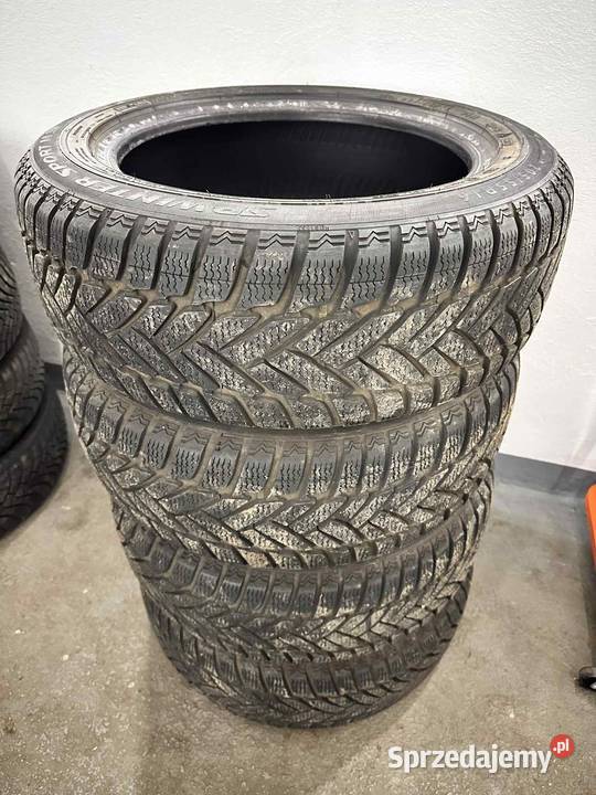Opony zimowe Dunlop 2055516 4 sztuki 2017 Harta