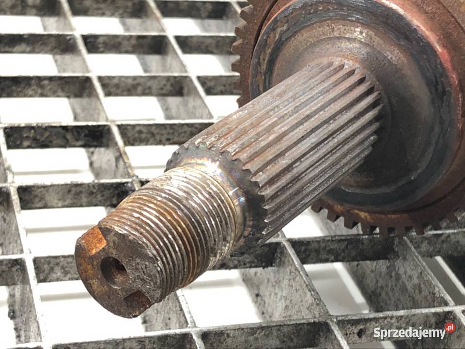 PÓŁOŚ LEWY PRZÓD HYUNDAI ELANTRA V 16 132 osobowe sprzedam