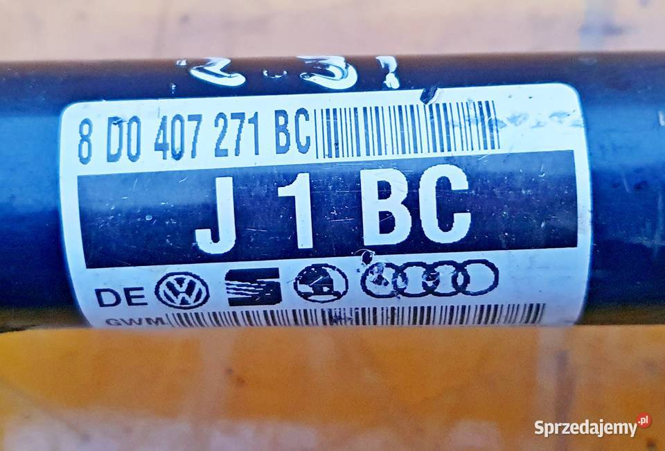 Passat B5 23 Półoś Lewa Przód FL W8 8D0407271BC