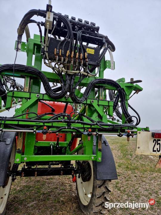 Opryskiwacz GPS suguip 21m 7sekcji 3200 l Zaczepiane