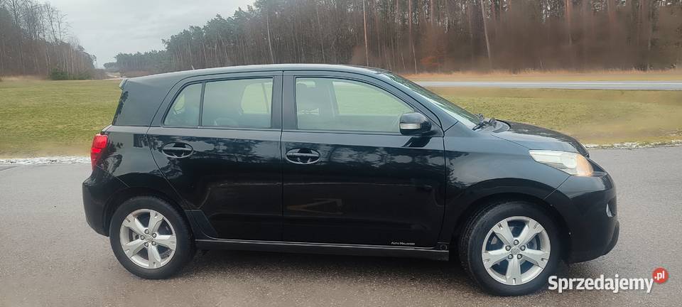 Toyota Urban cruiser 13 benzyna 6 biegow Lipsko sprzedam