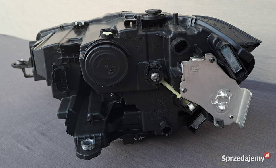 Lampa przód prawa Full LED Skoda Superb IV 2023 osobowe Mielęcin sprzedam