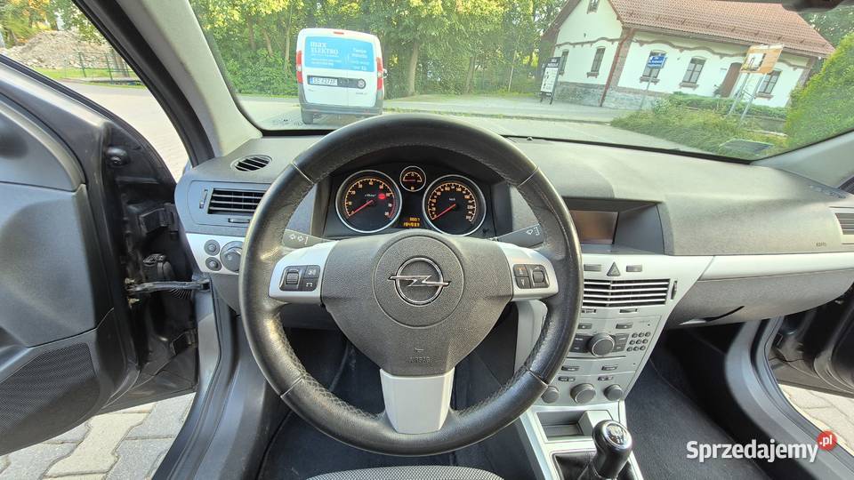 Opel Astra H 14 Benzyna 2009 194500km Astra Lipowa