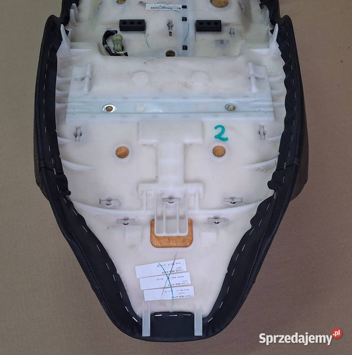 HONDA GOLDWING GL 1800 KANAPA SIEDZISKO Bieleń