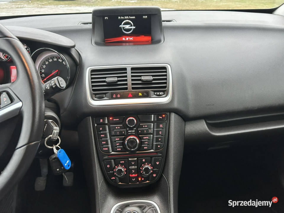 Opel Meriva II 2010 38000km mazowieckie Nowe Iganie