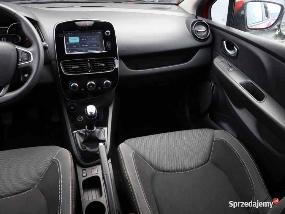 Renault Clio 09 TCe Rok produkcji 2017 Bielany Wrocławskie