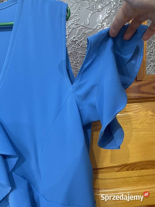 Piękna sukienka z falbanką XL idealna na różne niebieski Spódnice i sukienki