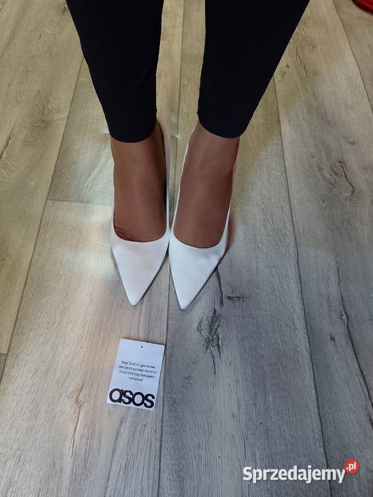 3940 ASOS DesignBiałe czółenka szpilki
