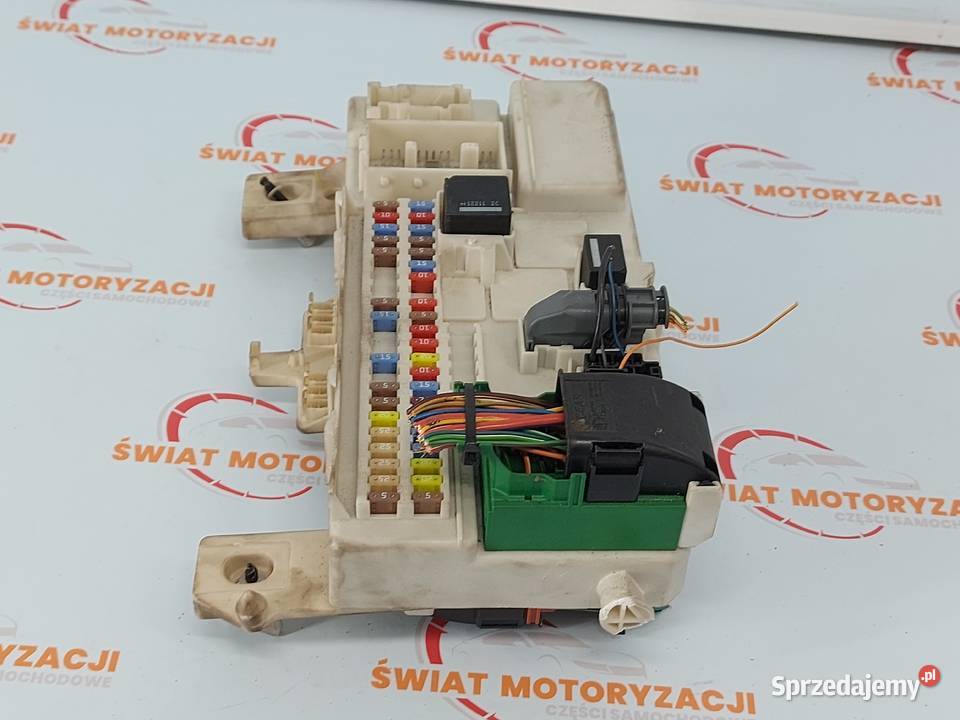 VOLVO C30 20 B 12r skrzynka bezpieczników Kielce sprzedam