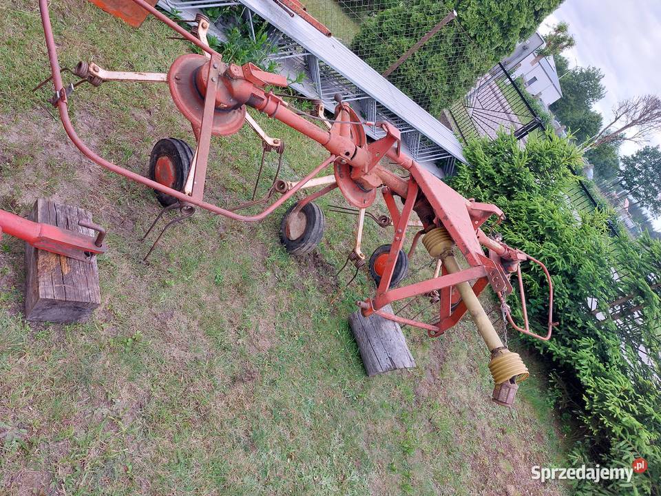 Przetrząsarka przewracarka pająk do siana Fahr Deutz-Fahr pomorskie Karsin sprzedam