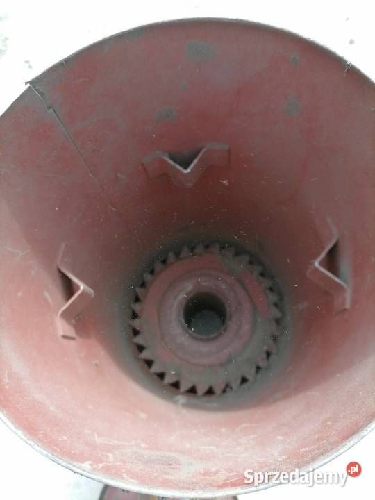 obudowa filtra powietrza wstępny ihc Łomża sprzedam