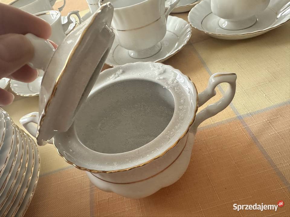 Porcelana Chodzież na 8 osób złota linia Iwona Częstochowa