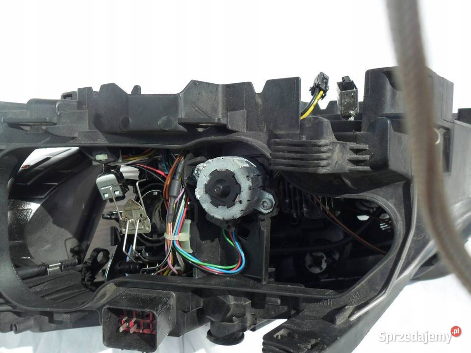 REFLEKTOR PRZÓD STRONA PRAWA VOLVO S80