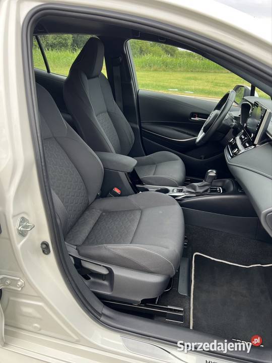 Toyota Corolla Hatchback 18 Hybrid 2020 Idealny automatyczna Brwinów