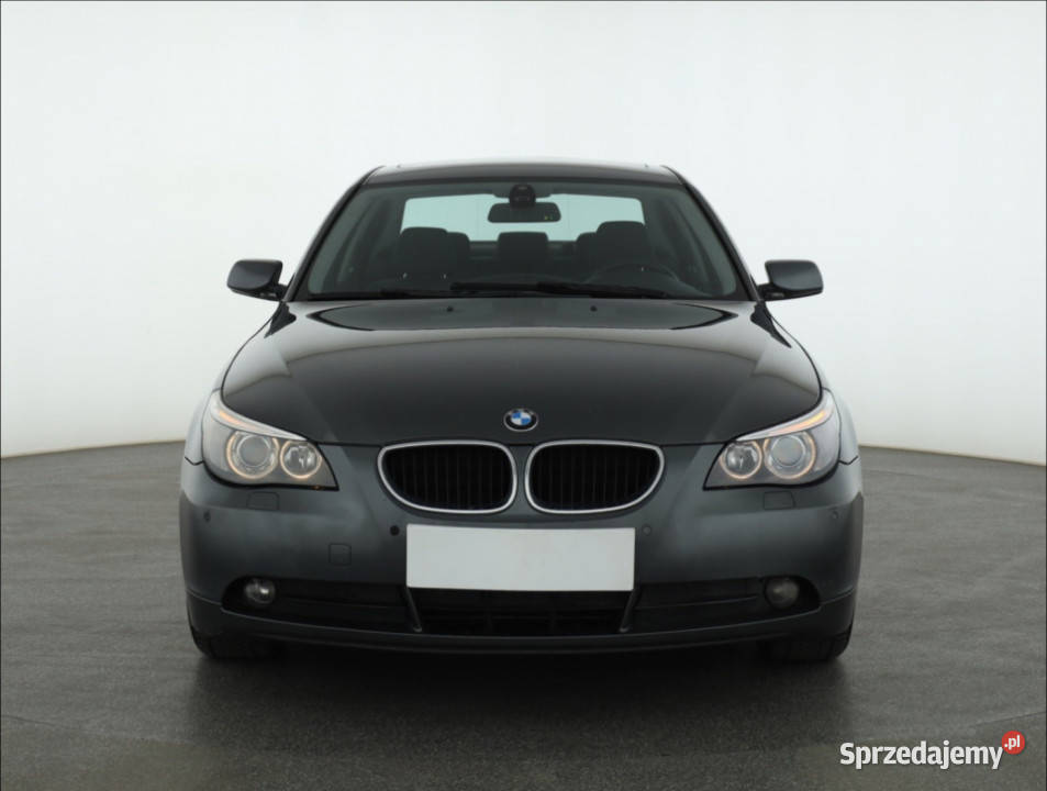 BMW 5 520i 125KM