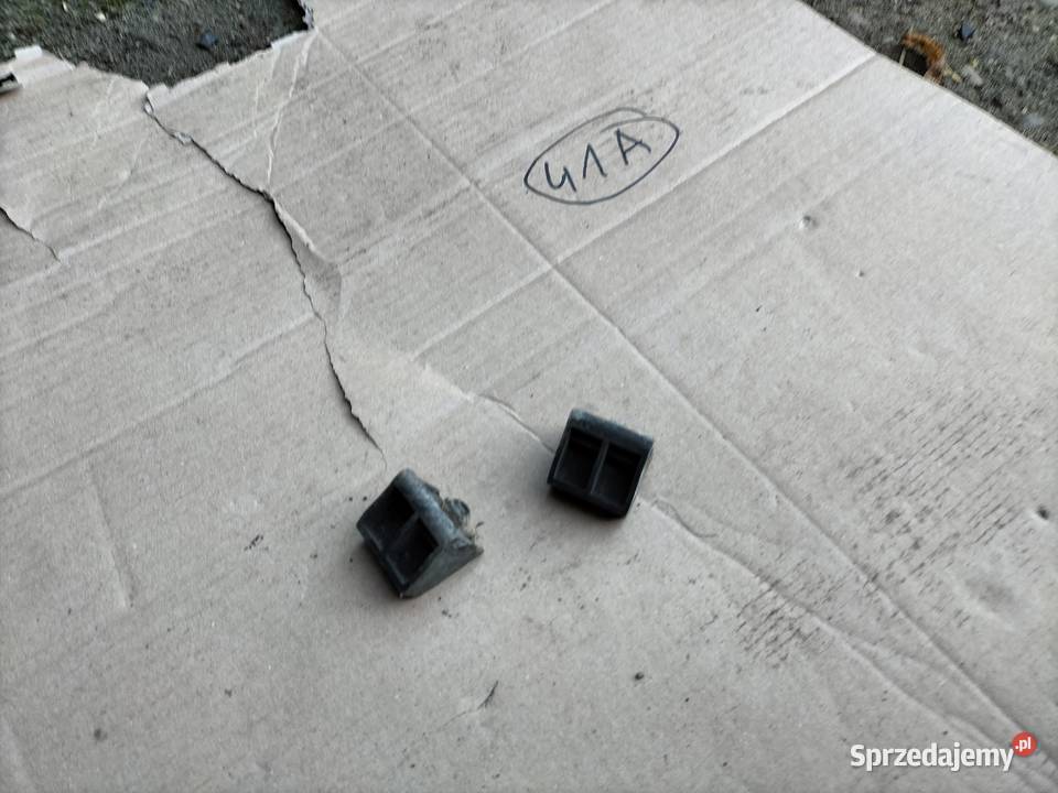 AUDI 80 B4 80B4 ODBÓJ LEWY PRAWY ODBOJE KLAPY Kamień-Kolonia