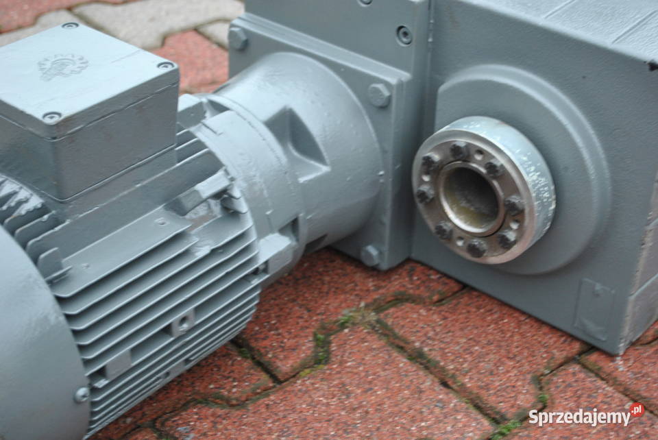 Motoreduktor 3kw 159obrmin z hamulcem LENZE Kargowa
