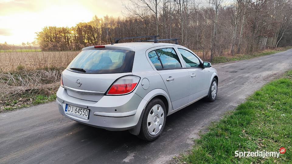 Opel Astra H 12 lat w jednych rękach