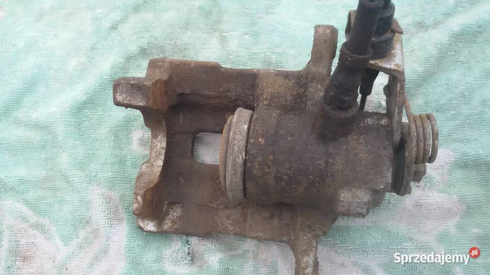 Tylne piasty zaciski vw t4 25tdi Rok produkcji 2000 Elbląg