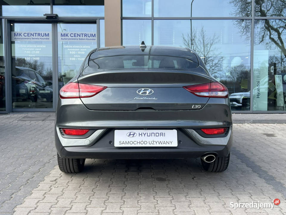 Hyundai i30 15 TGDI FASTBACK Smart 48V AT asystent pasa ruchu sprzedam