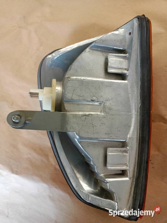 Kierunkowskaz prawy przód Mercedes W 123