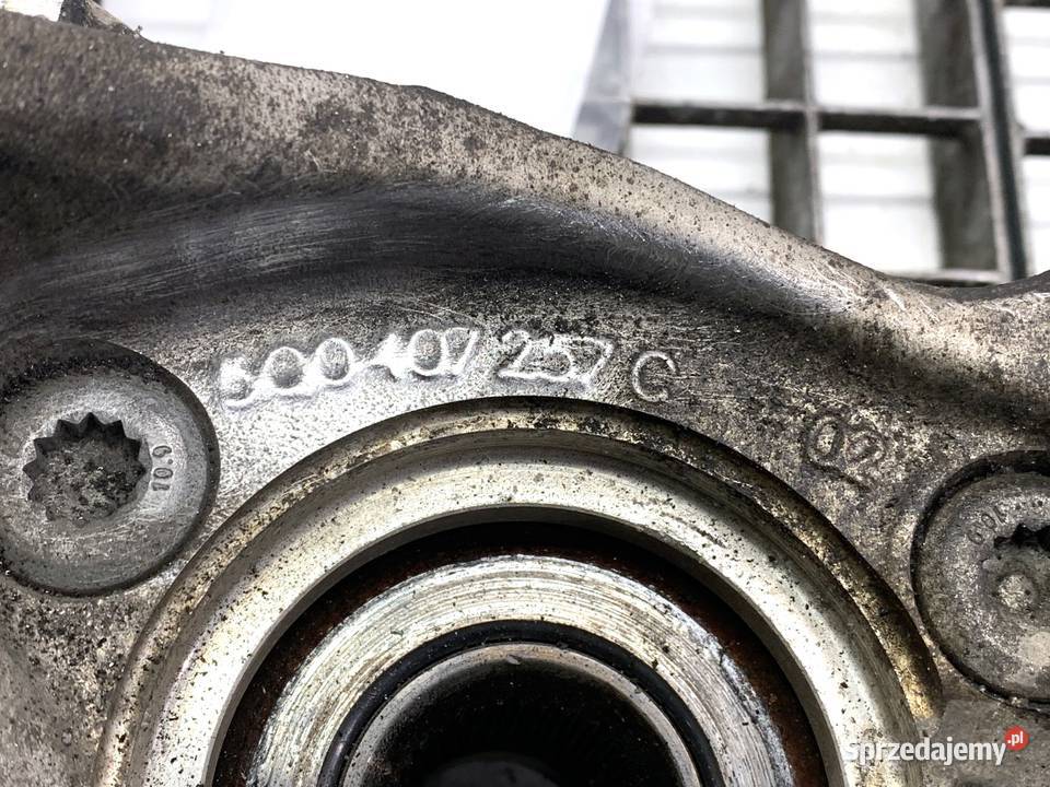 ZWROTNICA LEWY PRZÓD SKODA SUPERB III 14 218