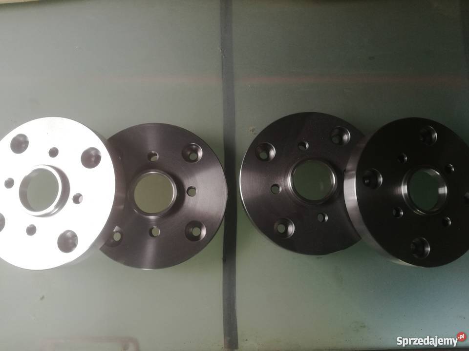 DYSTANSE ZMIENIAJĄCY ROZSTAW ŚRUB VW TOUAREG dystanse