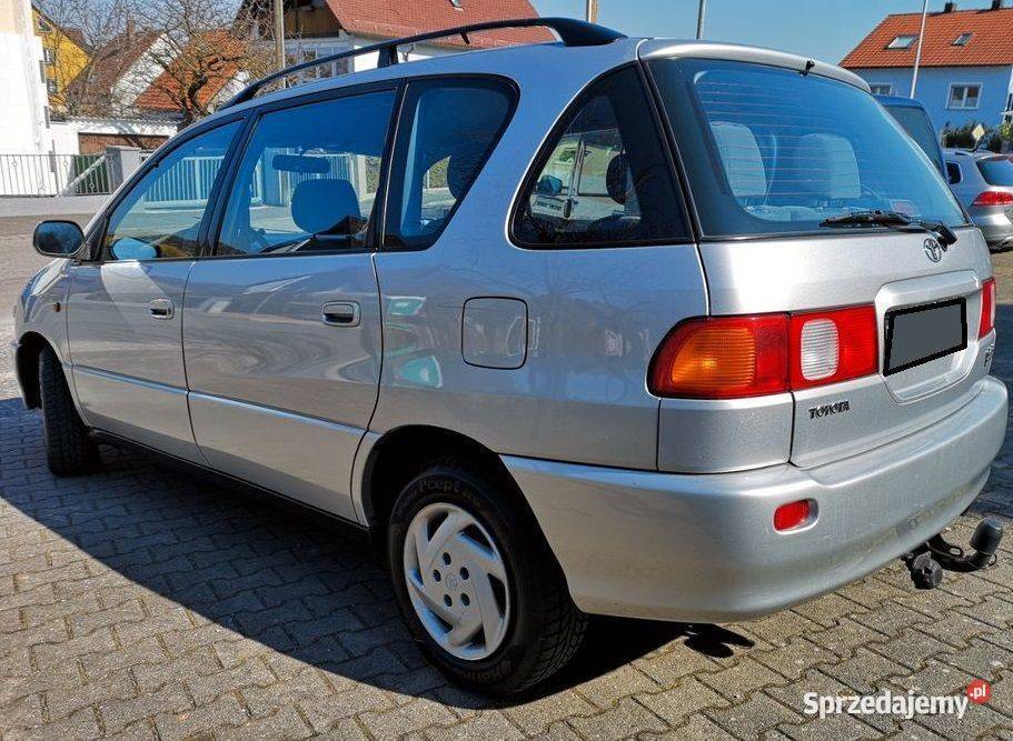 Toyota Picnic drzwi lewe prawe przód i tył klapa