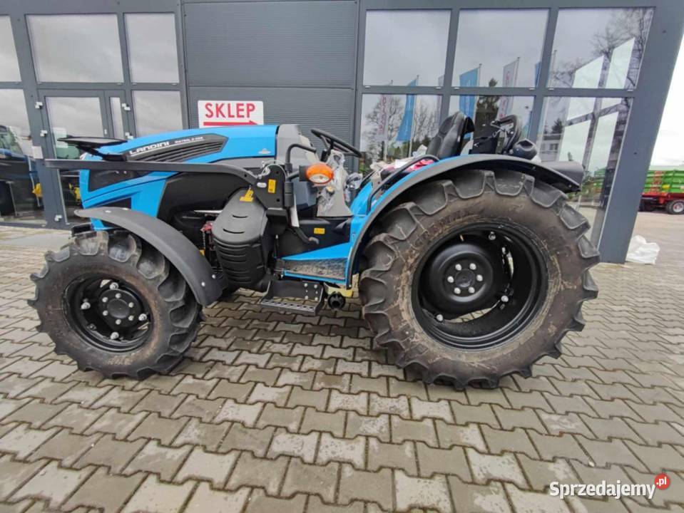 ciągnik do tuneli foliowych LANDINI Mistral mazowieckie Potworów