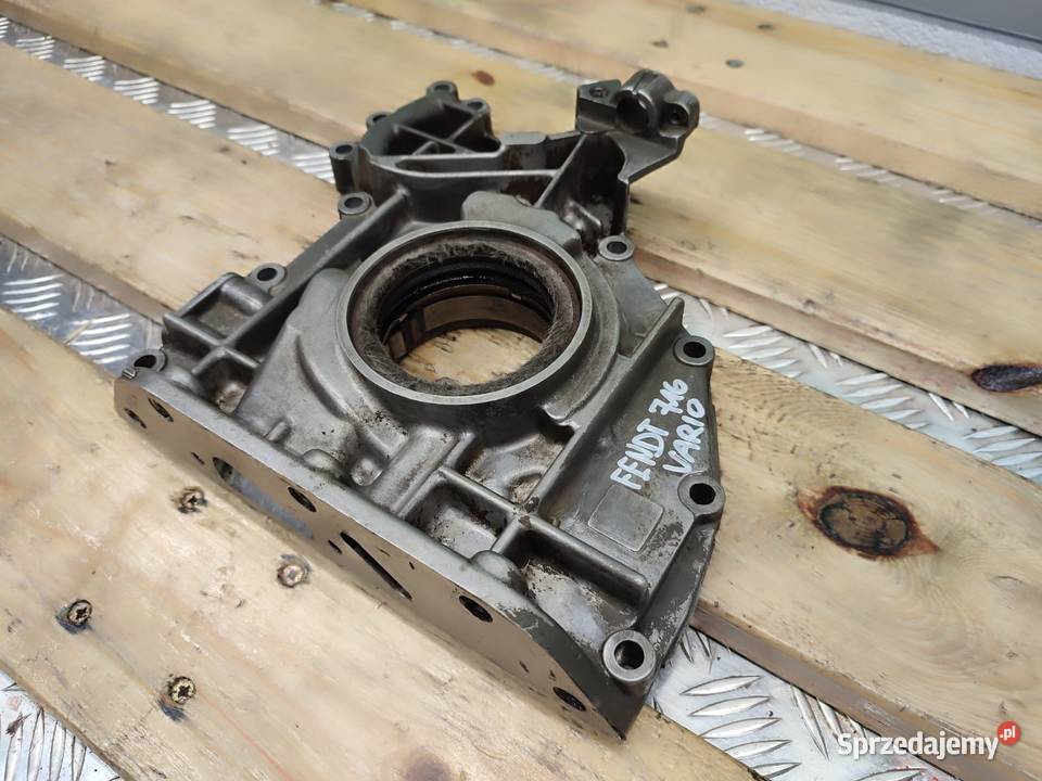 Pompa oleju silnika BF6M2013C FENDT 716 VARIO Wilkowo