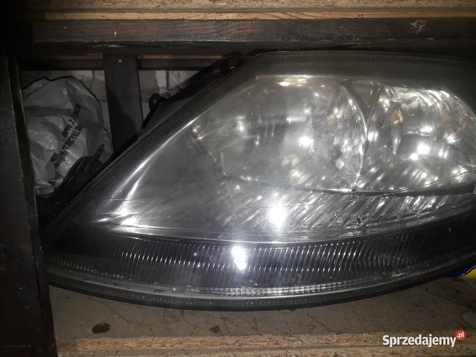 Lampa przednia lewa citroen c3 osobowe Poznań