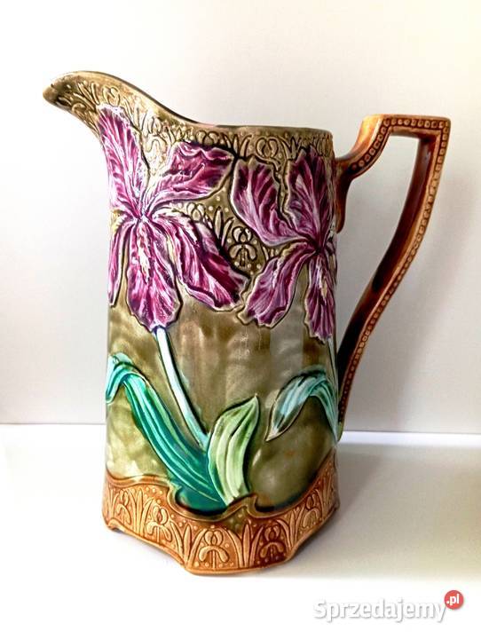 Antyczny dzban Onnaing z kwiatami irysów w Porcelana i szkło lubelskie Lublin