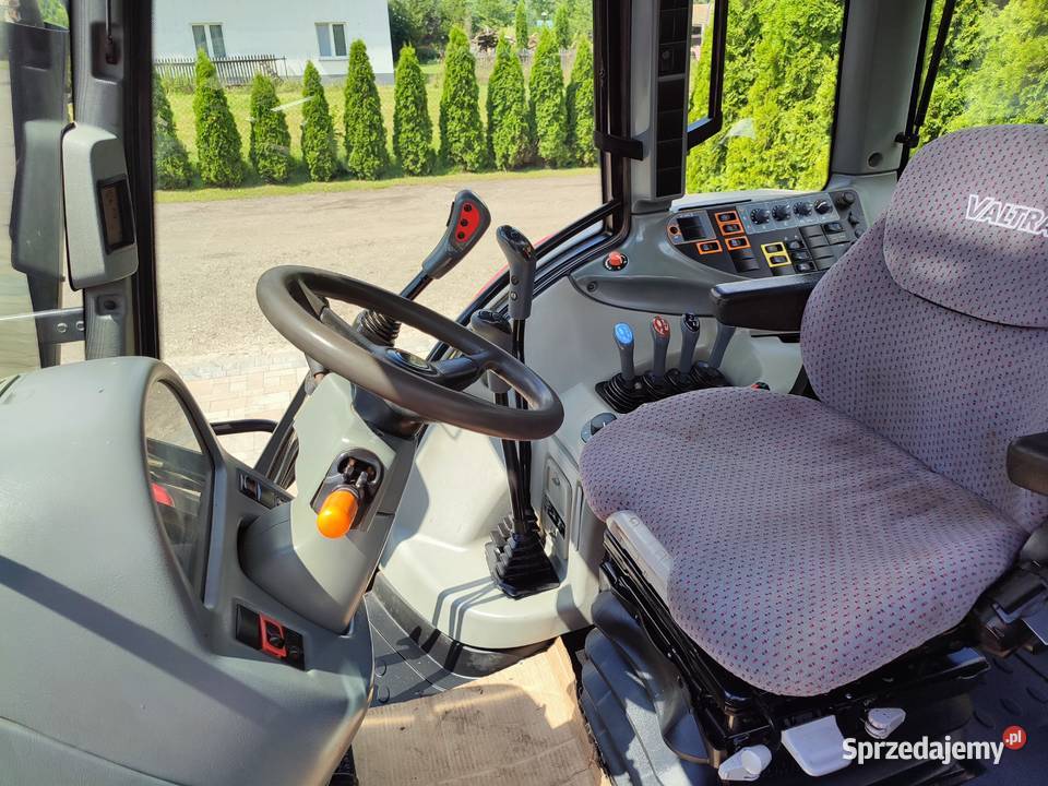 Valtra N101 z tuzem i ladowaczem sprzedam