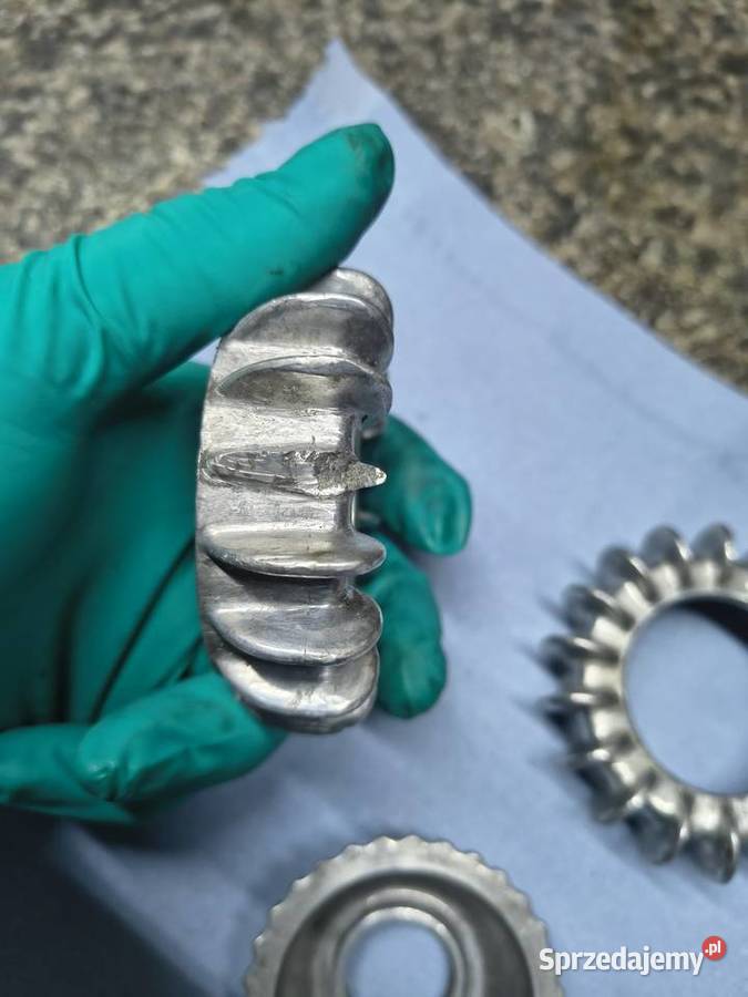 Klamki nakrętki kolanek gaźnika jawa 250 model Rzeszów