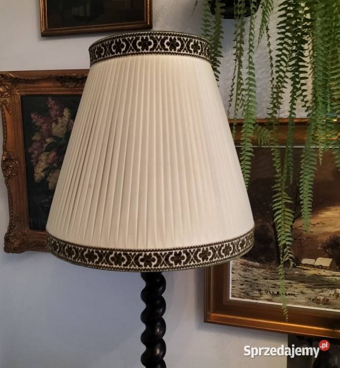 Lampa podłogowa