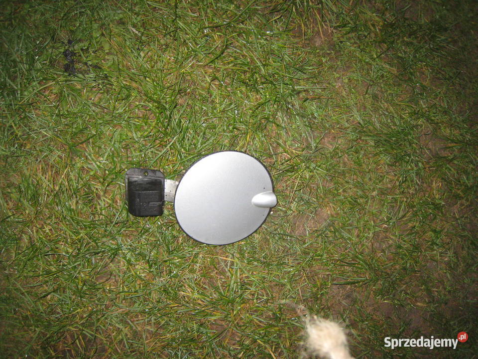 Klapka wlewu paliwa Opel Corsa C srebrna czarna Kraków