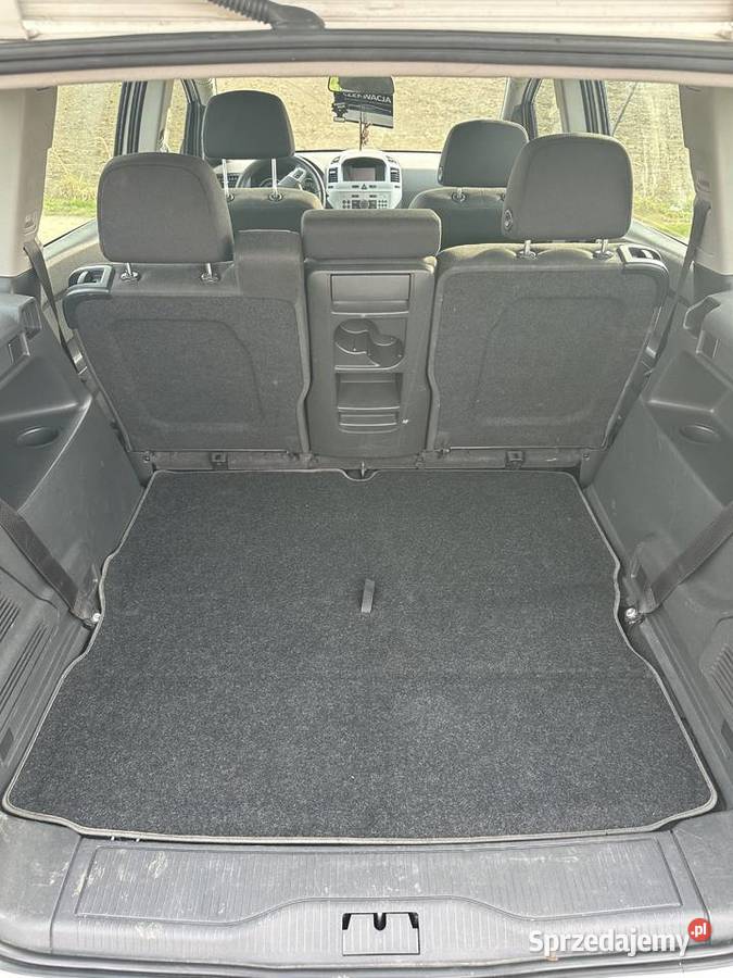 Opel Zafira B 2013 7 osób 17 D 222 Przebiegu dolnośląskie