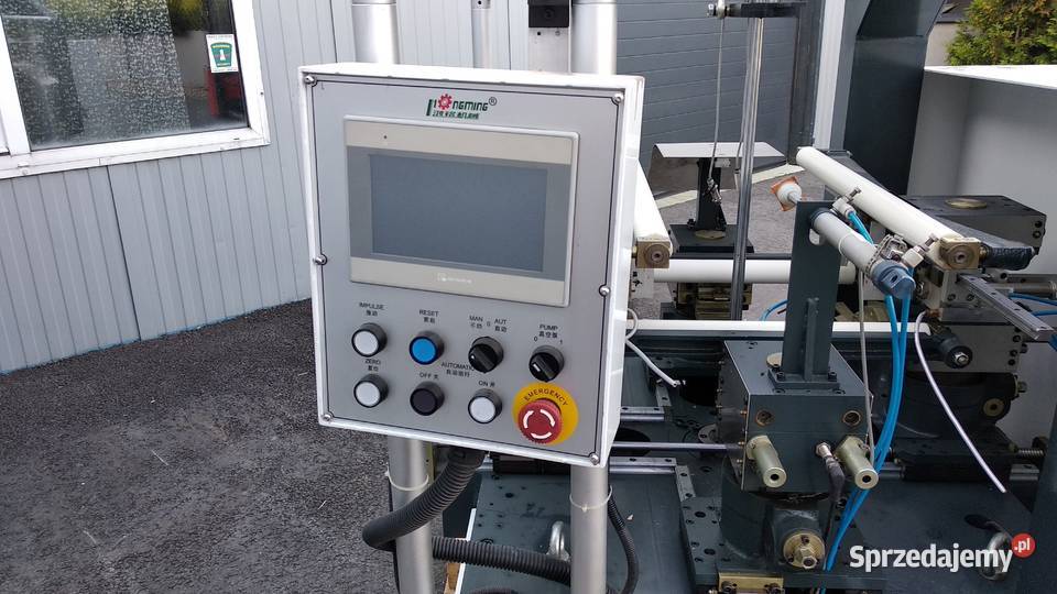 Maszyna do produkcji pudełek oklejanych RIGID Poznań