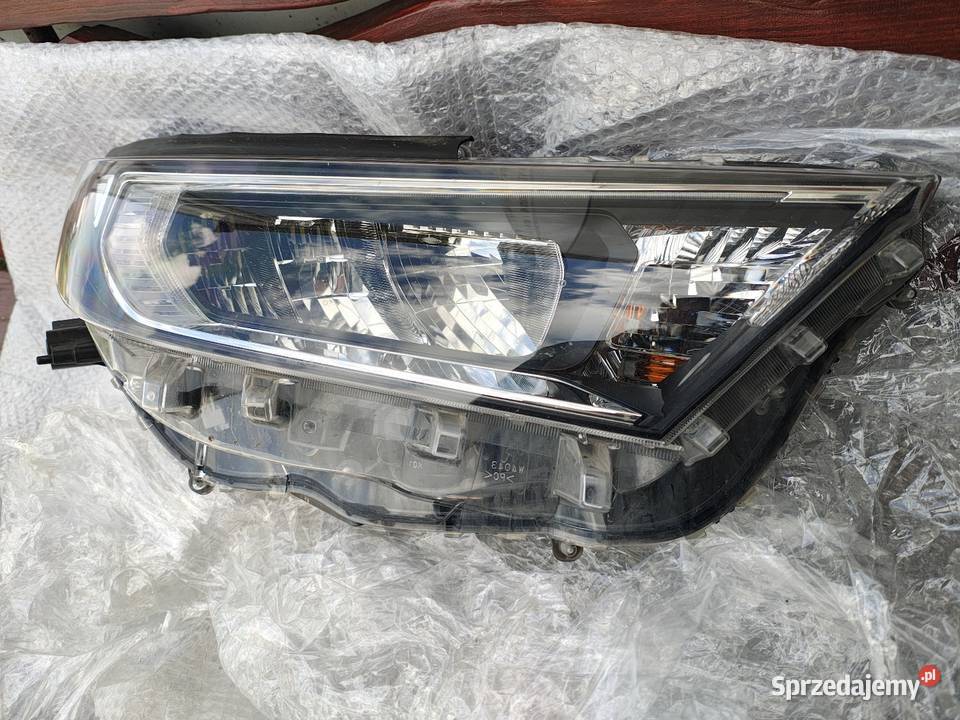 RAV4 V Lampa prawa przednia reflektor LED wielkopolskie