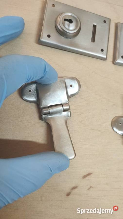 Zamki zapięcia do futerału na akordeon