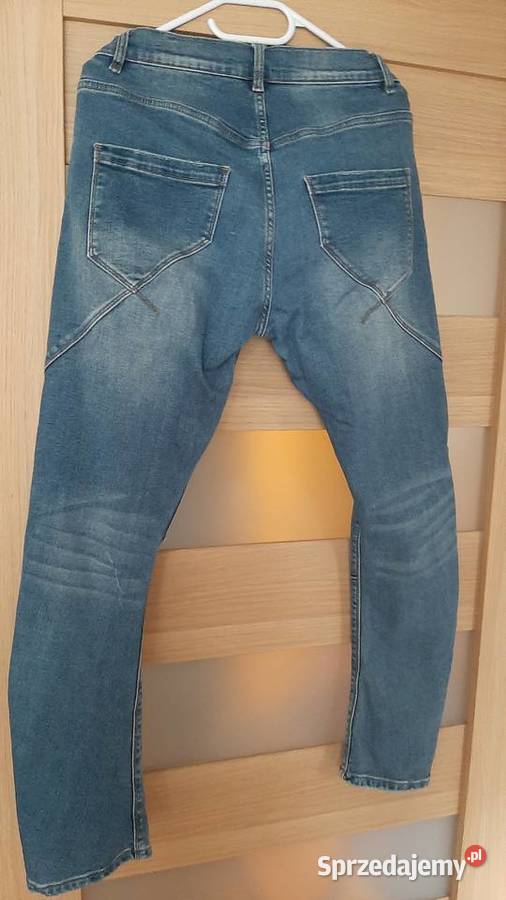 Sprzedam jeansy 38 niebieski Górażdże